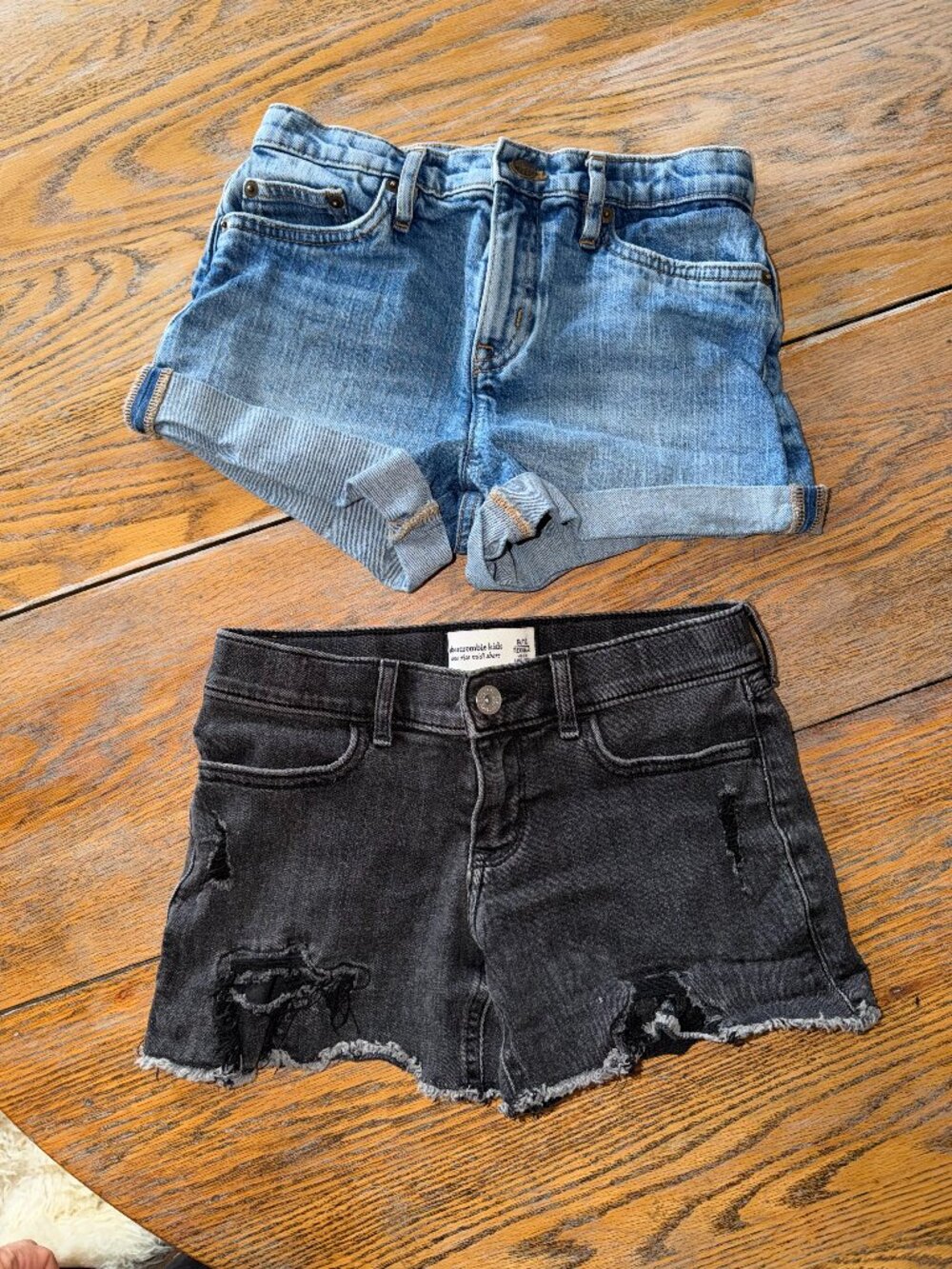 CREWCUTS & ABERCROMBIE shorts/exc condition/kids 9/10